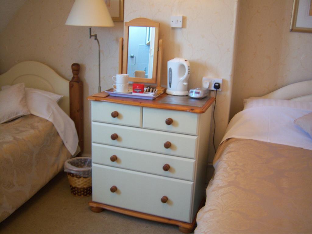 The Hillcrest Hotel Scarborough Room photo